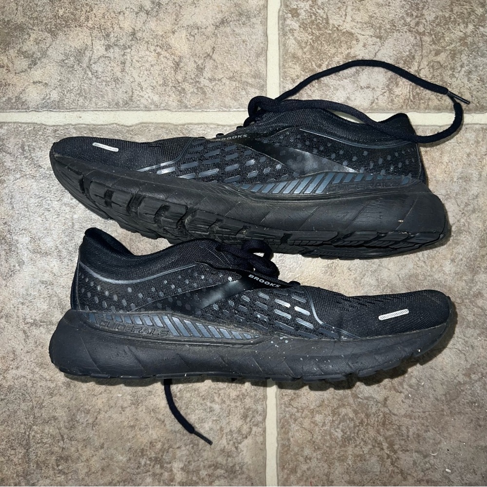 Women’s Brooks Adrenaline Sneakers